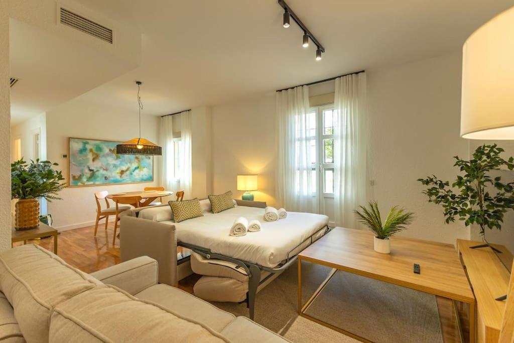 Triana Deluxe By Valcambre Apartment Seville Exterior photo
