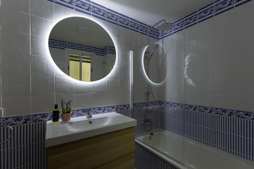 Triana Deluxe By Valcambre Apartment Seville Exterior photo