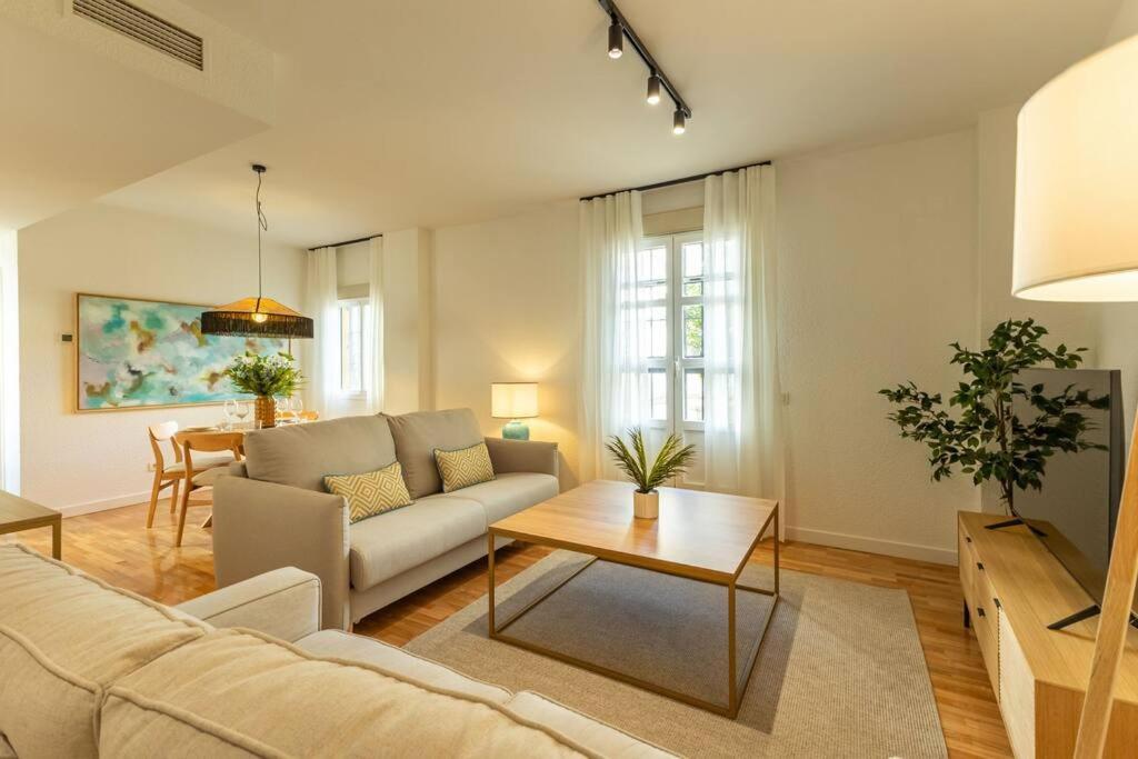 Triana Deluxe By Valcambre Apartment Seville Exterior photo